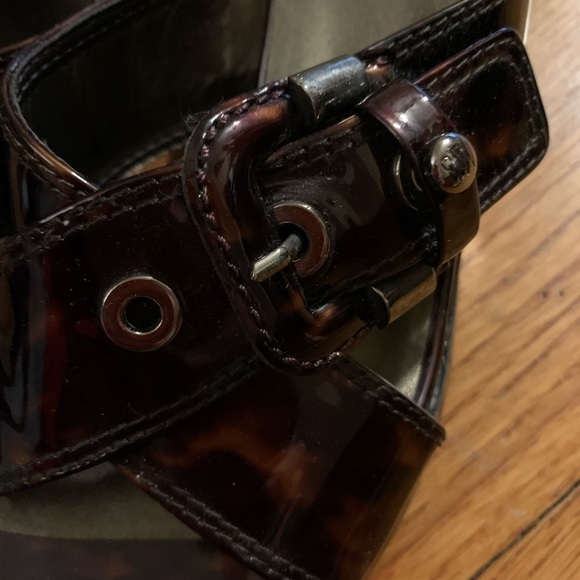 STUART Weitzman size 7.5 m tortoise patent leather wedge slip on shoes b… - Picture 7 of 10